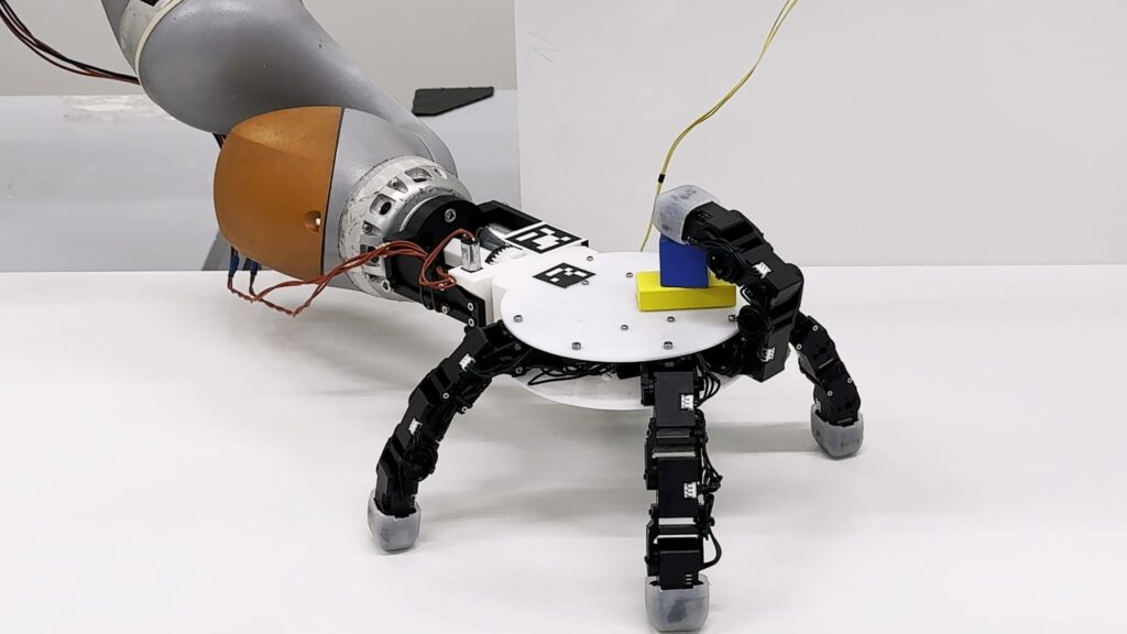 Reversible, detachable robotic hand redefines dexterity